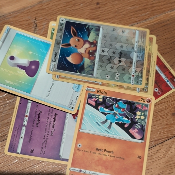 Pokemon Trading Cards With Box Collection - Picture 8 of 8